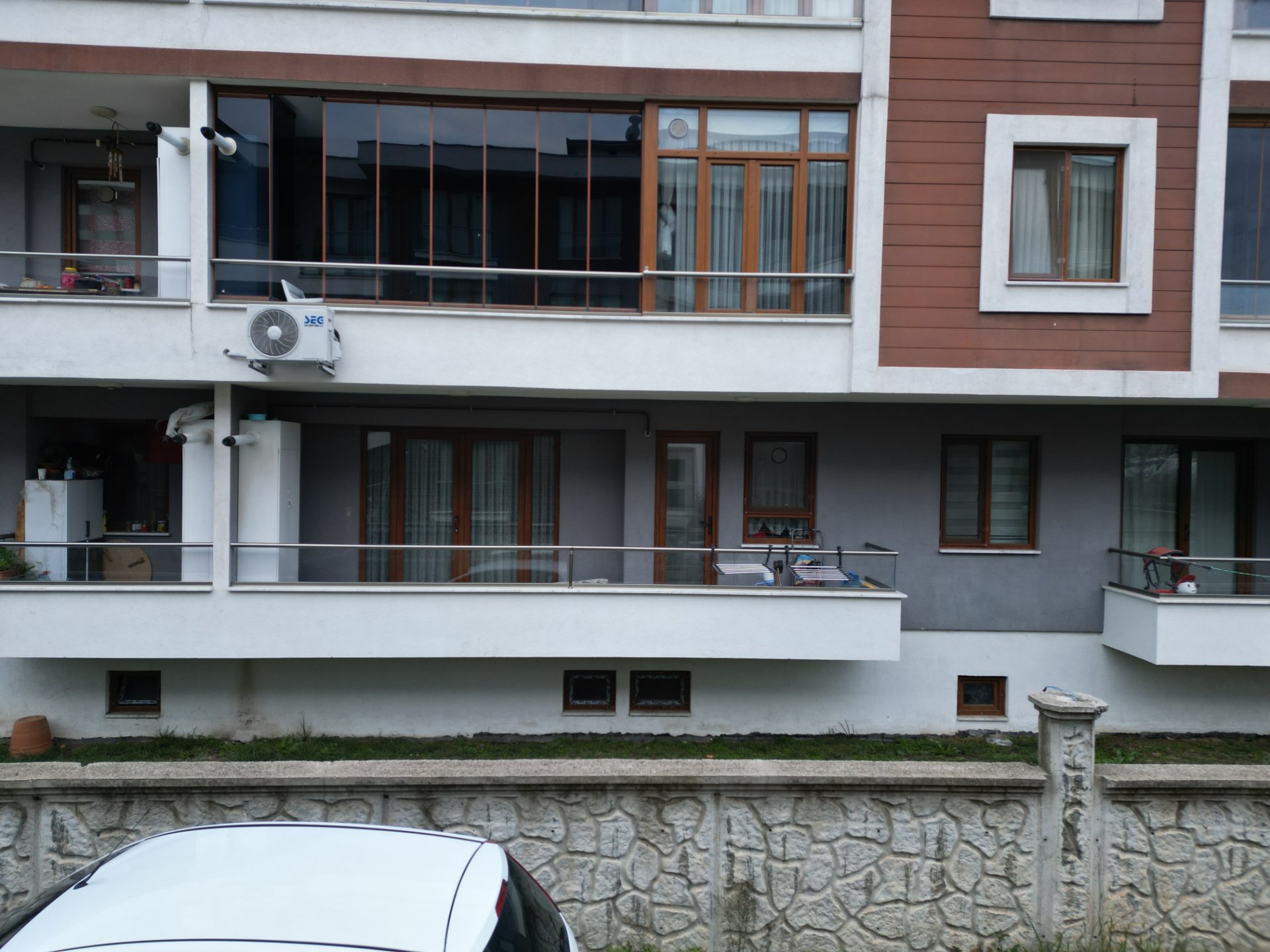 Sakarya Hendek Yenimahalle Satılık 2+1 Daire 100 m² – Ebeveyn Banyolu Çift Balkon Satılık Daire
