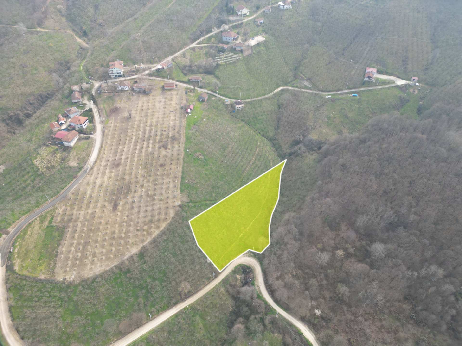 Sakarya Hendek Karaçökek Satılık Tarla 3.314 m² – Uygun Fiyatlı Yatırım