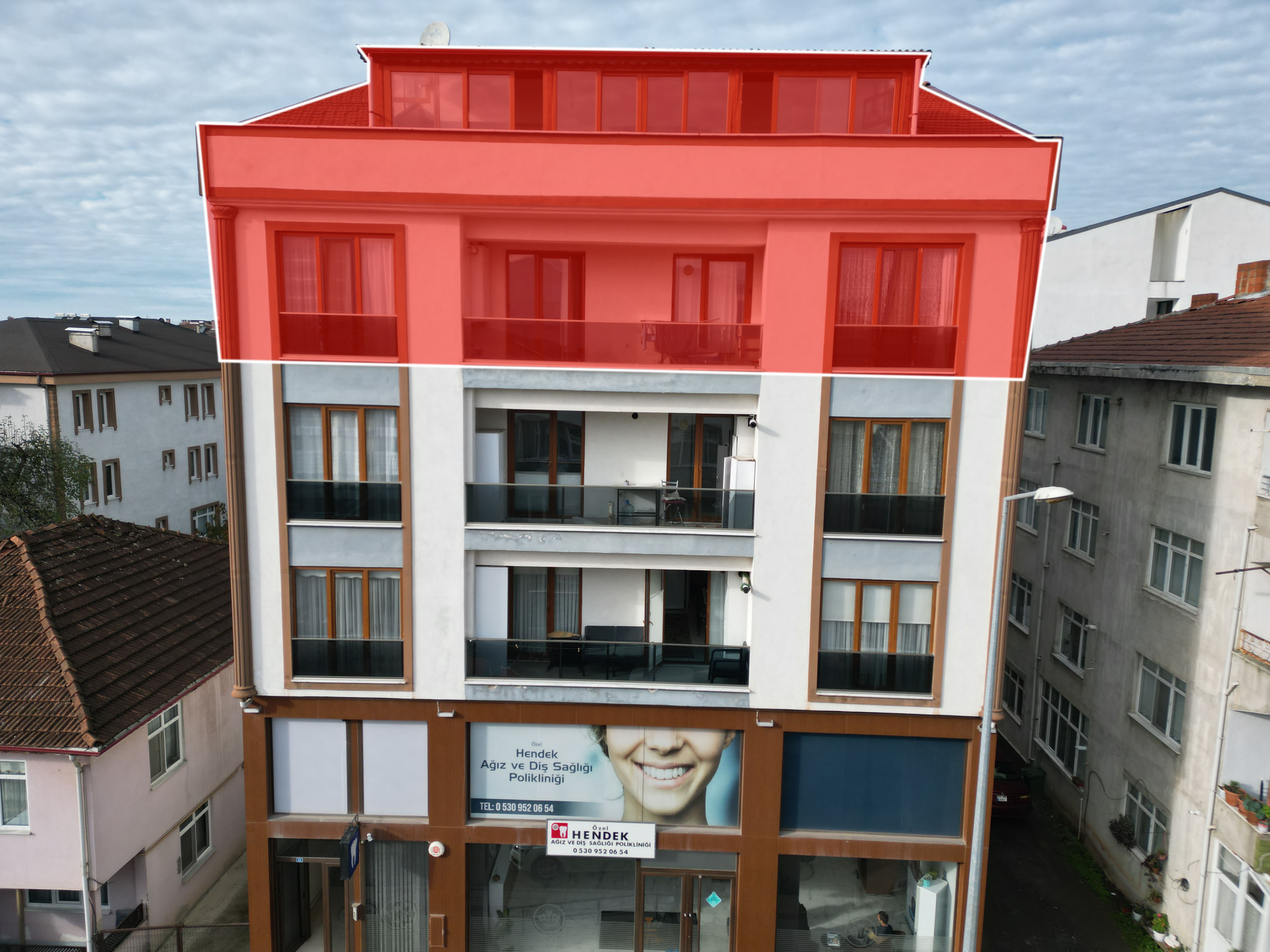 Hendek Satılık 3+1 Teras Kat Daire – 180 m² Brüt Geniş Yaşam Alanı